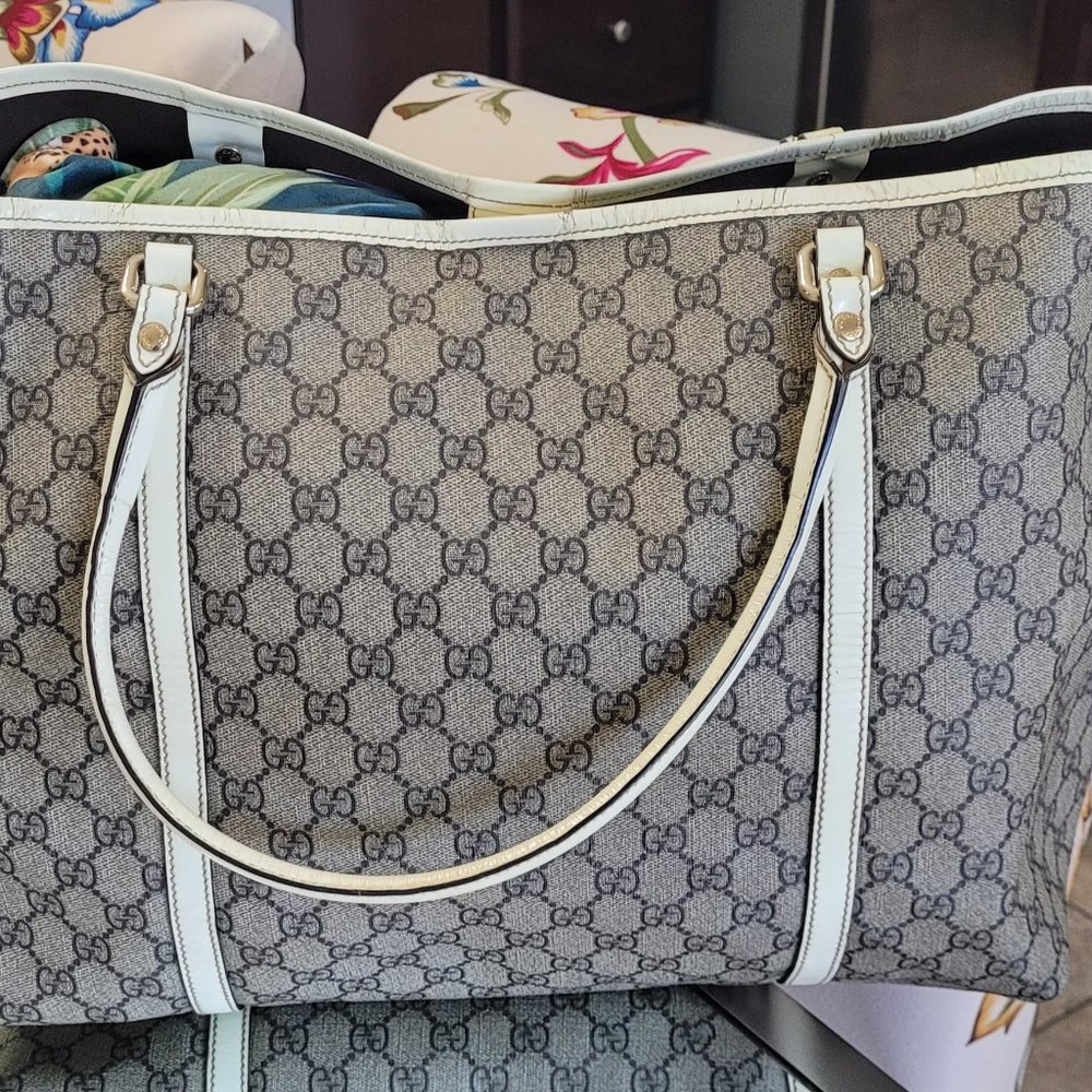 GUCCI**RARE EXTRA LARGE SIZE **20 X 13 X 8** TOTE CREAM/TAN - Picture 13 of 14